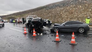 Bursa'da zincirleme trafik kazasında 4 kişi öldü, 6 kişi yaralandı