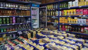 Deprem bölgesine gönderilen içecek ve gıda ürünlerinde stok sorunu yok