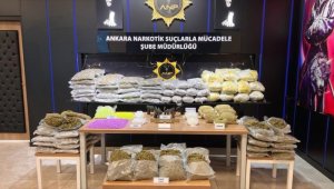 Deprem yardımlarının oluşturduğu trafik yoğunluğunu fırsat bilen uyuşturucu satıcıları yakalandı