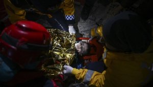 Depremde enkazdan çıkarılan kişiler için "hipotermi" uyarısı