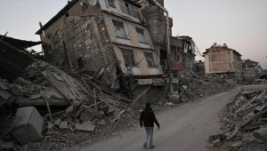 Depremden etkilenen illerdeki alacaklı idarelere ödenecek borçlar ertelendi