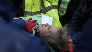 Depremin 178. saatinde kurtarılan 70 yaşındaki kadın, ekiplerden su istemiş