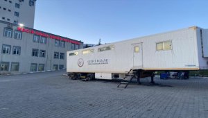 Depremin etkilediği 5 ilde "tır ve konteyner eczaneler" kuruldu