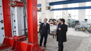 Depremlerde yıkılan binaların röntgeni ERÜ'nün Deprem Araştırma Laboratuvarı'nda çekiliyor