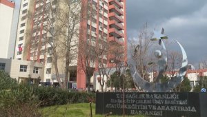 Depremzedelerin "ruhsal yaraları" psikiyatri kliniğinde sarılıyor