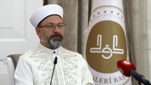 Diyanet İşleri Başkanı Erbaş'tan Miraç Kandili mesajı: Milletimizin, ülkemizin sıkıntılardan kurtuluşuna vesile olsun