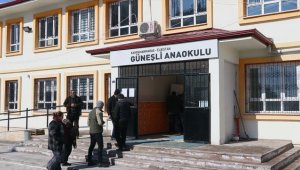 Elbistan'da kaymakamlık ve belediye hizmetleri yeniden başladı