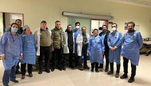 Erciyes Üniversitesi doktorları deprem bölgesinde görevde