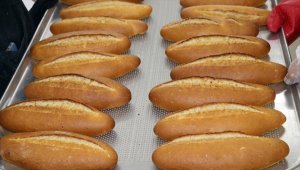 Esnaf ve fırıncılar deprem bölgesinin ekmek ihtiyacını karşılamak için işbirliği yaptı