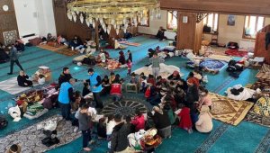 Gaziantep'te depremden etkilenen çocuklara camilerde de psikososyal destek veriliyor