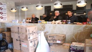 İç Anadolu'dan depremzedelere yardımlar sürüyor