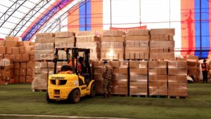 İstanbul'daki belediyelerin deprem bölgesine yardımları sürüyor