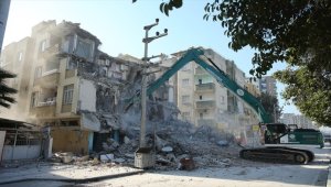 Kahramanmaraş merkezli depremlerden etkilenen illerde 50 bin 576 binanın acil yıkılması gerekiyor