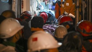 Kahramanmaraş'ta enkaz altında kalan anne, baba ve oğul, 138. saatte kurtarıldı