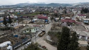 Kahramanmaraş'taki 55 haneli köyde, sadece 3 ev ayakta kalabildi