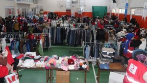 Karaman'da bin metrekare büyüklüğünde Kızılay Market depremzedelerin hizmetine açıldı