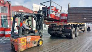 Kayseri Büyükşehir, Varilleri Sobaya Dönüştürüp, Depremzedelere Gönderdi