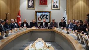 Kayseri’den deprem bölgesine 600 TIR gönderildi 