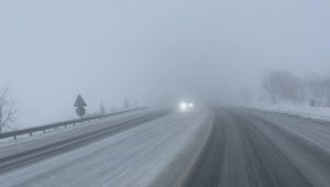Kayseri-Kahramanmaraş kara yolu kar nedeniyle trafiğe kapandı