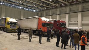 Kayseri OSB'deki yardım toplama merkezinden deprem bölgesine 125 tır malzeme gönderildi