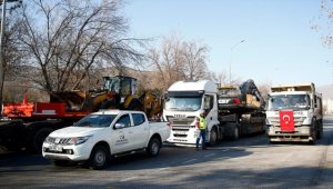 Kayseri'deki belediyelerden deprem bölgesine araç ve personel desteği