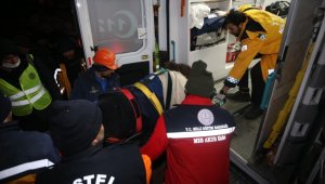 Malatya'da depremden 44 saat sonra 1 kişi kurtarıldı