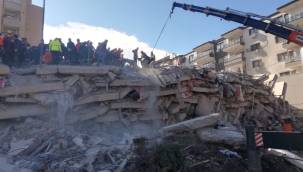 Melikgazi Belediyesinin Araçları ve Ekipleri Depremzedeler İçin Çalışıyor