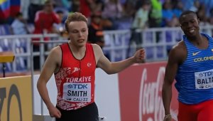 Milli atlet Anthony Smith'ten Türkiye rekoru