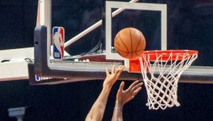 NBA'de Irving ilk maçına çıktı, Mavericks kazandı