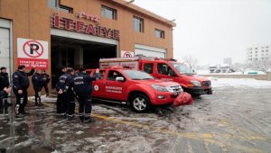 Nevşehir Belediyesi 2 araç ve 9 personelini deprem bölgesine gönderdi