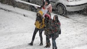 Okullar 2 gün daha tatil, kamuda esnek çalışmaya geçildi