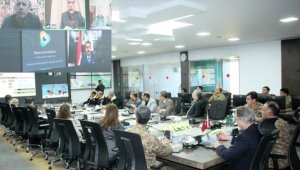 Pakistan'dan Türkiye'ye depremzedeler için yardımlar devam ediyor