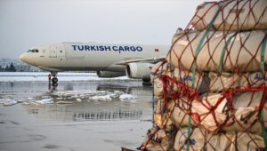Sabiha Gökçen Havalimanı'ndan deprem bölgesine sevkiyatlar aralıksız sürüyor