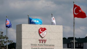 TFF, ara transfer döneminin 10 gün uzatılması için FIFA ile görüşüyor