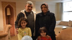 Trabzon'da otelde kalan depremzede aileler yaşadıklarını unutmaya çalışıyor