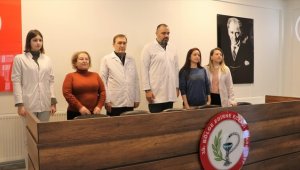 Trakya'da eczacılardan depremde hayatını kaybeden meslektaşları için saygı duruşu 