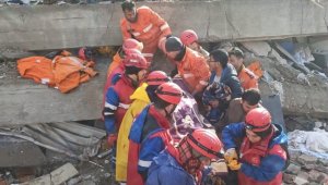 TSK İnsani Yardım Tugayı Kahramanmaraş'ta enkazdan bir kişiyi kurtardı