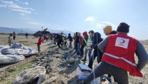 Türk Kızılay gönülleri deprem bölgesinde