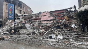 Ünlü isimler depremin ardından tek yürek oldu