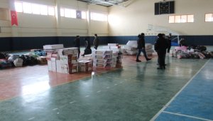 Yunak'tan deprem bölgesine yardım