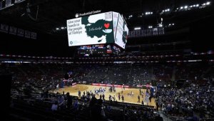 ABD'de basketbol maçında Türkiye'deki depremzedeler için yardım organizasyonu düzenlendi