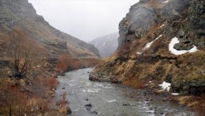 Aras Dağları'nda karlar erimeye başladı