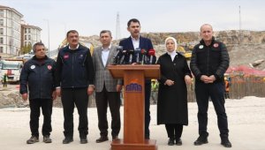 Bakan Kurum: Sözleşmesini imzaladığımız 32 bin konuttan 20 bininin temellerini 11 ilimizde eş zamanlı atacağız