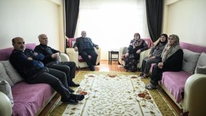 Çocukları 15 Temmuz'da şehit ve gazi olan aile eşyalı evini depremzede iki aileye açtı