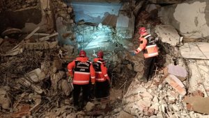 Depremde hayat kurtaran JAK timi Kartalkaya'da görev başında