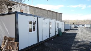 Depremin yıkıma neden olduğu Doğanşehir'de 2 konteyner çarşı kuruluyor 