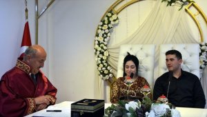 Depremzede genç kızın nikahı Kırıkkale'de kıyıldı