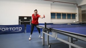 Dünya şampiyonu para masa tenisçi Kübra Korkut'tan kadınlara "güçlü olun" mesajı