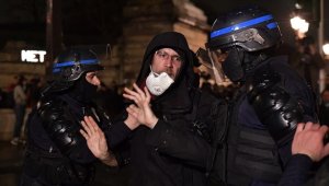 Fransa'da emeklilik reformu karşıtı gösterilerde gözaltına alınanların sayısı 500'ü geçti