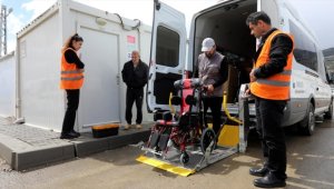 Gaziantep Büyükşehir Belediyesinden depremzedelere 5 bin 100 medikal malzeme desteği